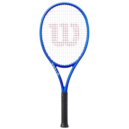 Sininen Wilson Ultra 100 V5 -tennismaila valkoisella taustalla.